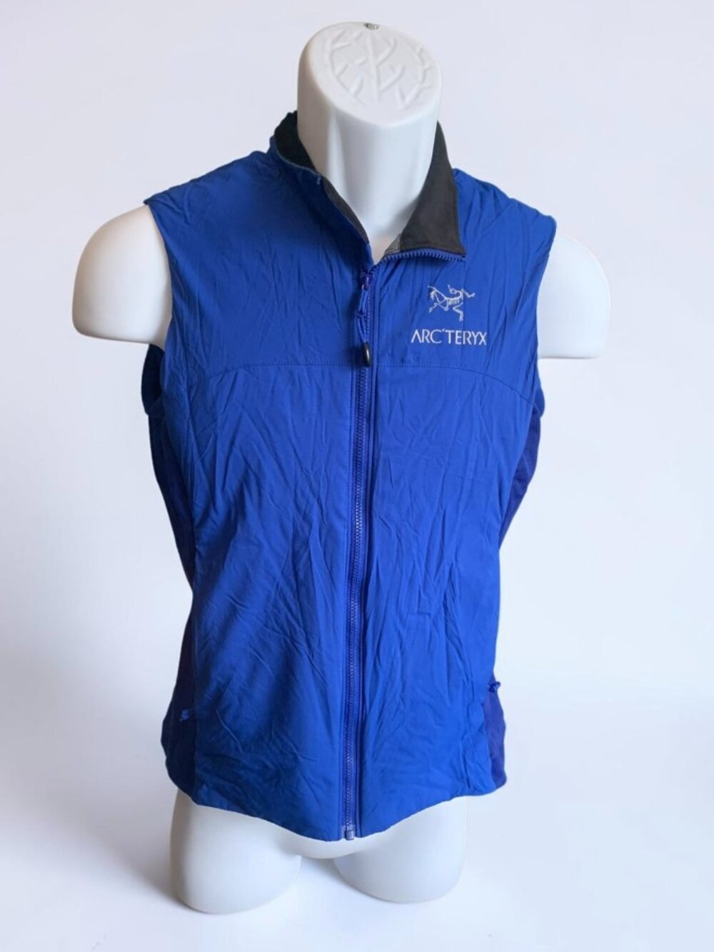 Arcteryx Atom LT Vest Womens XS Blue Coreloft Insulated Gilet Full Zip Hiking